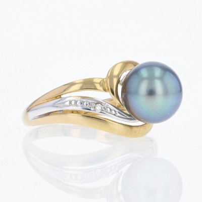 Modern Ring in 18 Karat Yellow Gold with Tahitian Pearl and Diamonds-OLU-1315772