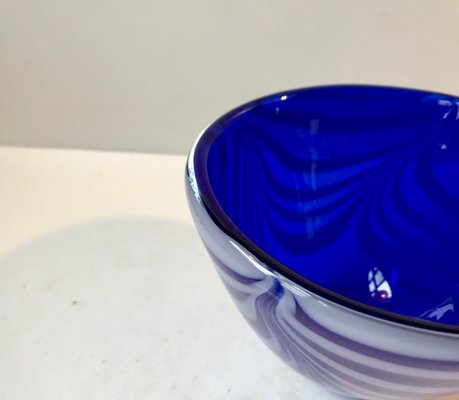 Modernist Blue Spiral Bowl by Vicke Lindstrand for Kosta Boda, 1960s-LCR-919834