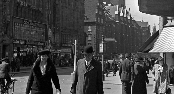 Mönckebergstraße at Hamburg With Passers By, Germany 1938, Printed 2021-DYV-992048