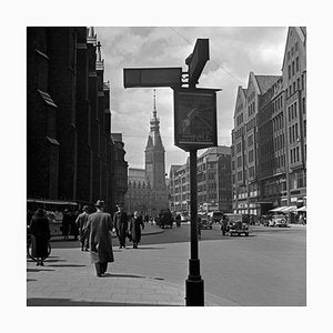 Moenckebergstrasse Cars People City Hall, Hamburg Germany 1938 Printed 2021-DYV-992047