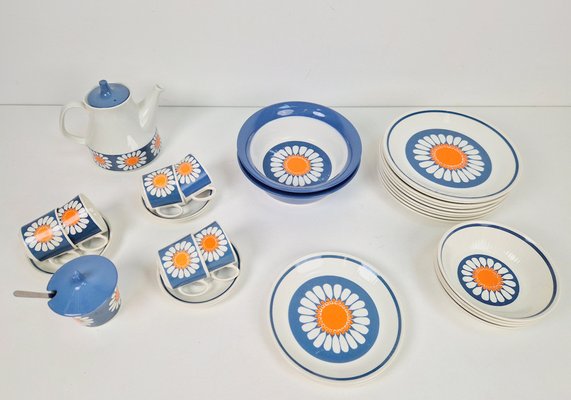 Norway Daisy Turi Tableware from Figgjo Flint, Norway, 1960s, Set of 24-AXJ-1749556