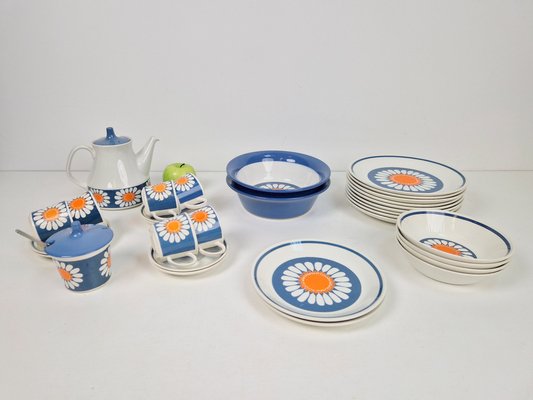 Norway Daisy Turi Tableware from Figgjo Flint, Norway, 1960s, Set of 24-AXJ-1749556