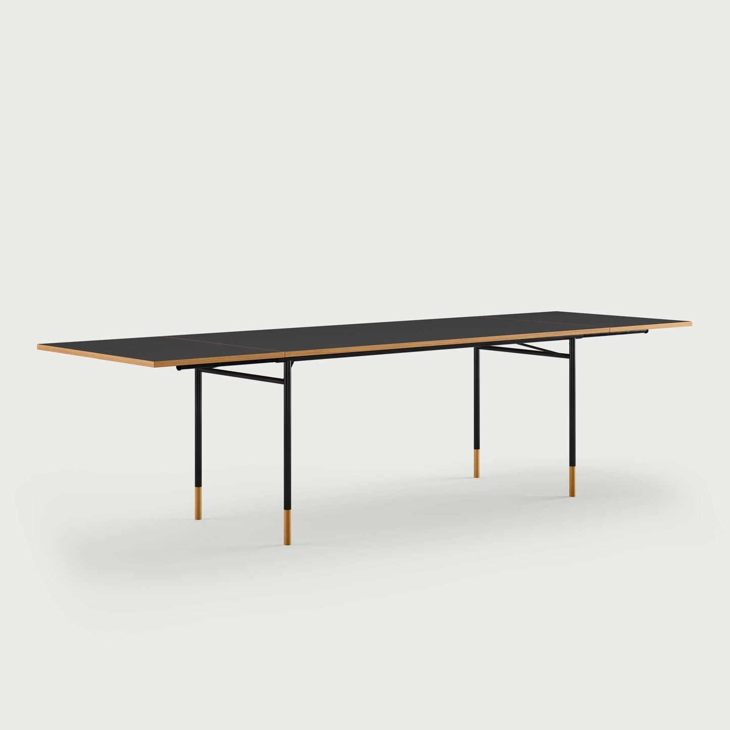 THE NYHAVN DINING TABLE