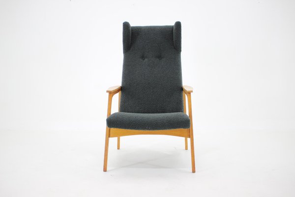 Oak & Bouclé Upholstery Wing Chair, Czechoslovakia, 1960s-TZ-1175506