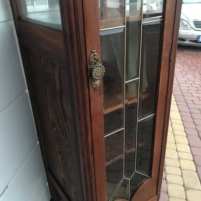 Oak Cabinet with Cut Crystal Glass Doors, 1932-WQQ-1807237