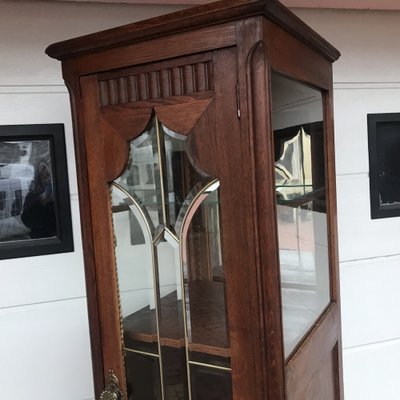 Oak Cabinet with Cut Crystal Glass Doors, 1932-WQQ-1807237