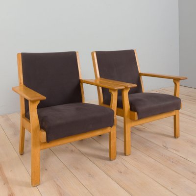 Oak GE 181 Easy Lounge Chairs in Grey Alcantara by Hans J. Wegner for Getama, Denmark, 1970s, Set of 2-UE-1328924