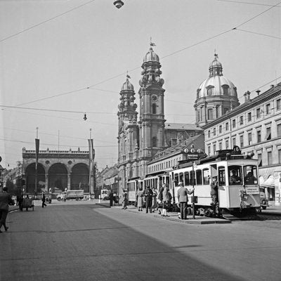 Odeonsplatz, Feldherrnhalle, Theatinerkirche, Munich Germany, 1937-DYV-988710