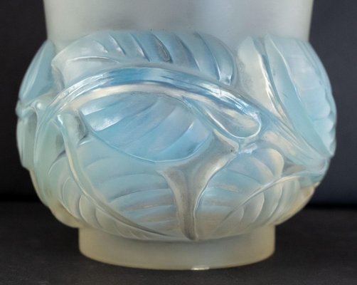 Opalescent Lilas Vase by Rene Lalique-DFB-877000