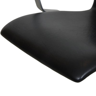 Oxford Chair in Black Leather by Arne Jacobsen-MTD-1800013