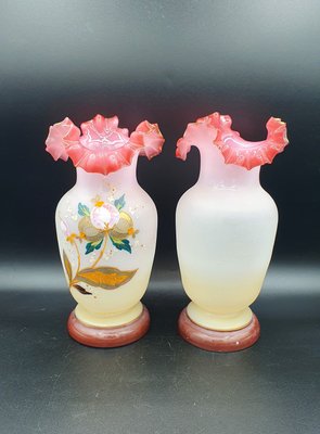 Painted Ruffled Edge Opaline Vases, France, Set of 2-OZS-1388704