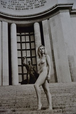 Paris Nude in Front of Musée de l´Homme, 1970s-DYV-701160