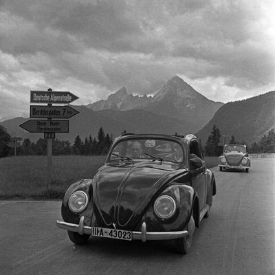 People Traveling in Volkswagen Beetle, Germany, 1939, Printed 2021-DYV-1021833