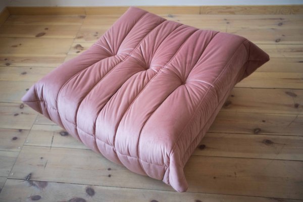 Pink Pearl Velvet Togo Pouf by Michel Ducaroy for Ligne Roset-IXA-1309441