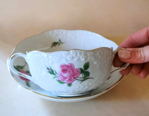 Porcelain Rose Broth Cups & Saucers with Embossed Decorations from Meissen, Set of 24-QRS-1138520