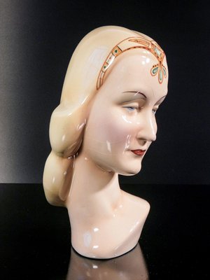 Porcelain Sculpture Lady by Antonio Ronzan, 1940s-OJE-2028719