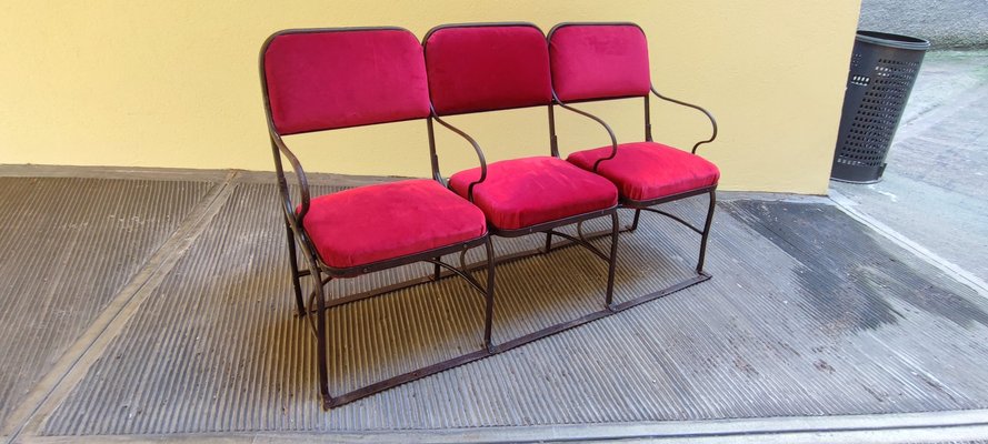 Red Cinema Bench-NA-1231341