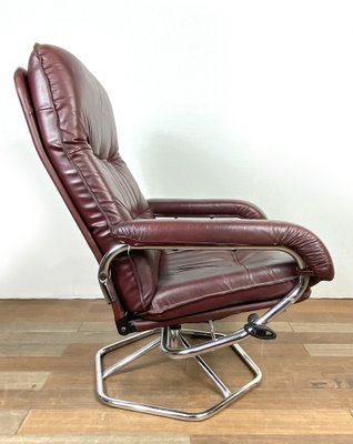 Red Leather and Chrome Armchair-QFU-1749482