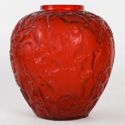 Red Tinted Parakeet Vase by René Lalique, 1919-DFB-1821870