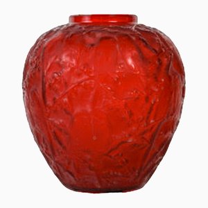 Red Tinted Parakeet Vase by René Lalique, 1919-DFB-1821870