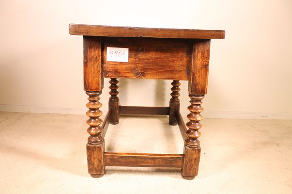 Renaissance Spanish Walnut Occasional Table, 1600s-HPU-1154032