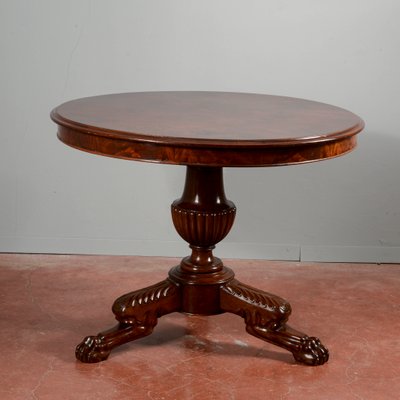 Round Center Table in Walnut with Three Victorian Style Carved Feet-RAQ-2034149