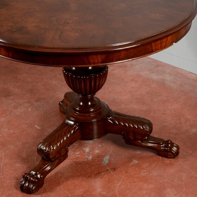 Round Center Table in Walnut with Three Victorian Style Carved Feet-RAQ-2034149