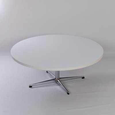 Round Coffee Table with Star Base from Pastoe, 1970s-ZT-823375