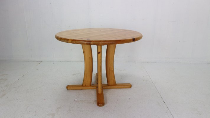 Round Pinewood Dinning Table in the style of Rainer Daumiller, Denmark, 1970s-DT-2026160