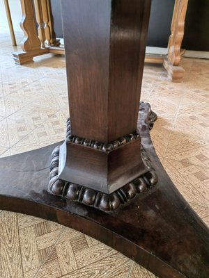 Round Table in Rosewood with Lion's Leg Foot, Late 1700s-ZFY-1732122