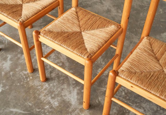 Rustic Chalet Chic Chairs in Pine and Rush by Vico Magistretti, 1970s, Set of 6-FEW-2028647