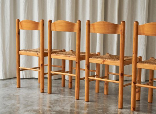 Rustic Chalet Chic Chairs in Pine and Rush by Vico Magistretti, 1970s, Set of 6-FEW-2028647