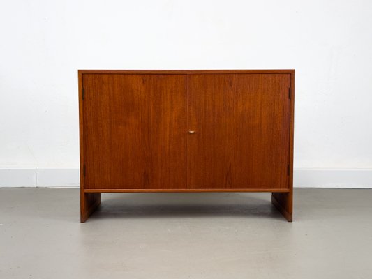 Ry-100 Teak Cabinet by Hans J. Wegner for Ry Møbler, 1959-QEQ-2021235