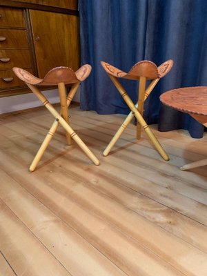 Safari Stools & Table Set, 1970s, Set of 5-RTR-952590