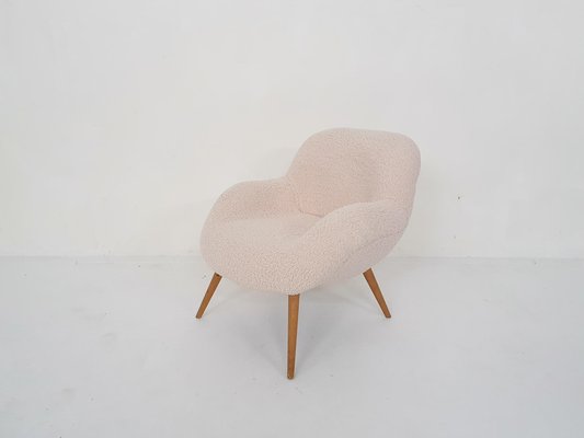 Scandinanvian Modern Lounge Chair in Boucle, Denmark, 1960s-ZO-1297764