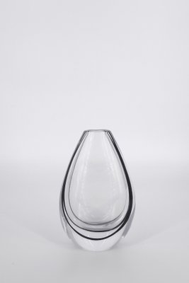 Scandinavian Glass Contour Vase by Vicke Lindstrand for Kosta, 1950s-ZAA-901309