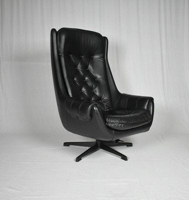 Scandinavian Leather Armchair by Peem, 1970s-TZ-792198