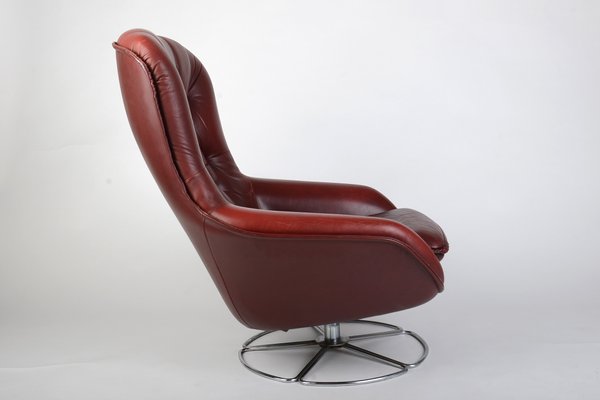 Scandinavian Leather & Chrome Base Swivel Lounge Chair, 1970s-VHD-1215935