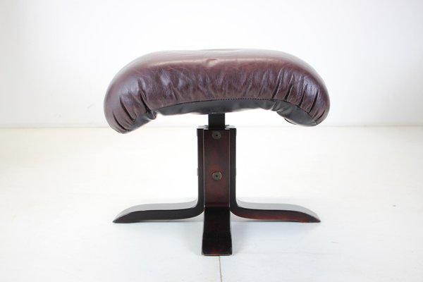 Scandinavian Leather Swivel Chairs with Footrest, 1970s, Finland, Set of 3-TZ-1117898