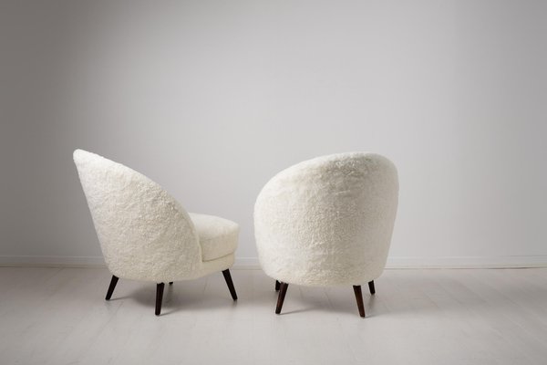 Scandinavian Mid-Century Modern White Sheepskin Lounge Chairs by Arne Norell, Set of 2-MJF-1105114