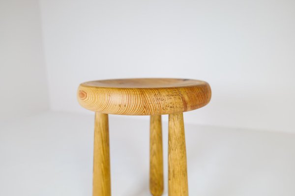 Scandinavian Modern Sculptural Stool Pine, Sweden, 1970s-UYK-1216763