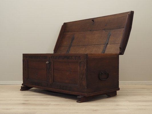 Scandinavian Oak Chest, 18th Century-VND-1791678