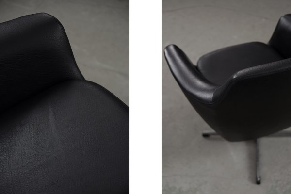 Scandinavian Vintage Black Swivel Chairs, 1970s, Set of 2-ZAA-821531