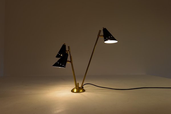 Sculpture Italian Modern Brass and Metal Table Lamp in the style of Stilnovo, 1980s-UYK-1371217