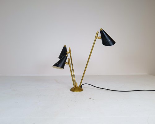 Sculpture Italian Modern Brass and Metal Table Lamp in the style of Stilnovo, 1980s-UYK-1371217