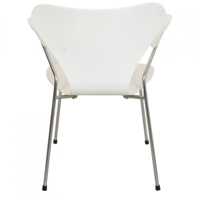 Series 7 3207 Armchair in White by Arne Jacobsen for Fritz Hansen, 1990s-MTD-1736665