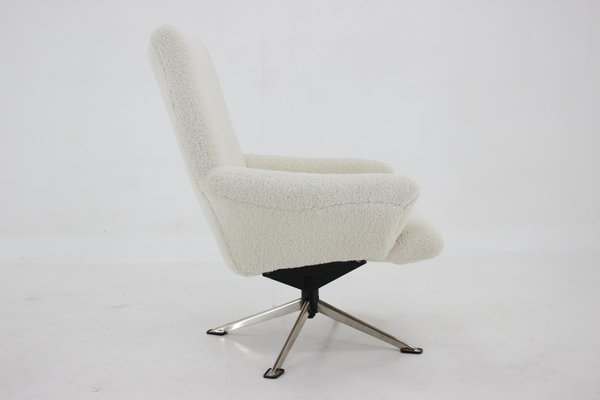 Sheepskin Swivel Armchair from Miroslav Navratil, Czechoslovakia, 1960s-TZ-1345432