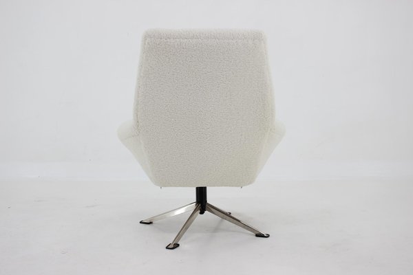 Sheepskin Swivel Armchair from Miroslav Navratil, Czechoslovakia, 1960s-TZ-1345432