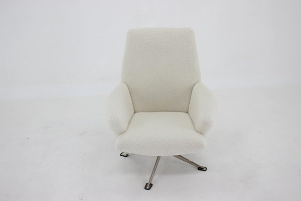 Sheepskin Swivel Armchair from Miroslav Navratil, Czechoslovakia, 1960s-TZ-1345432