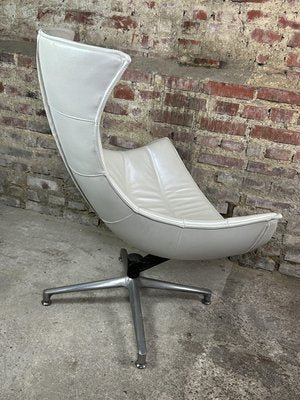 Shell Armchair in Pearly White Imitation Leather, 1980s-RWZ-2028264